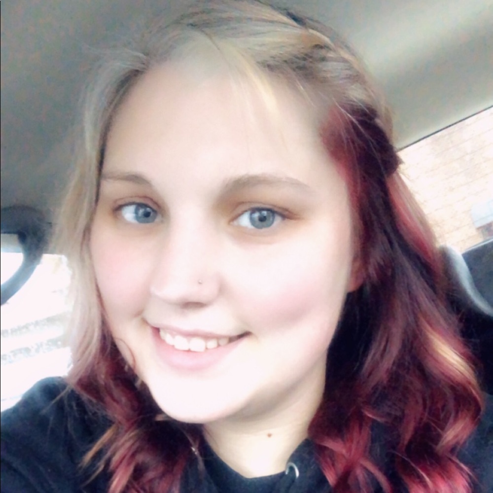 Meet your Posher, Becky